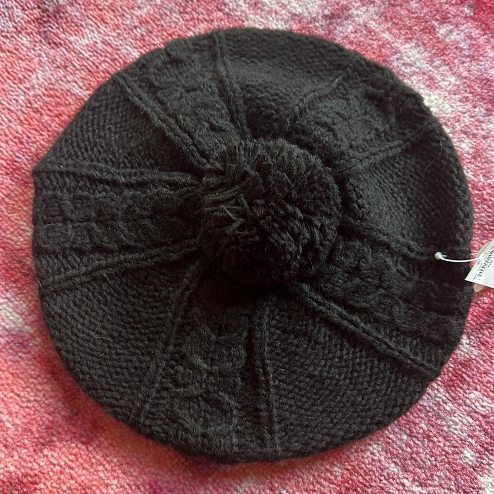 American Eagle Beret Style Winter Hat